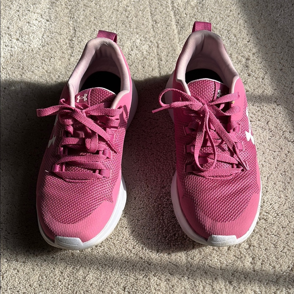 EUC Under Armour Women's Pink Sneakers